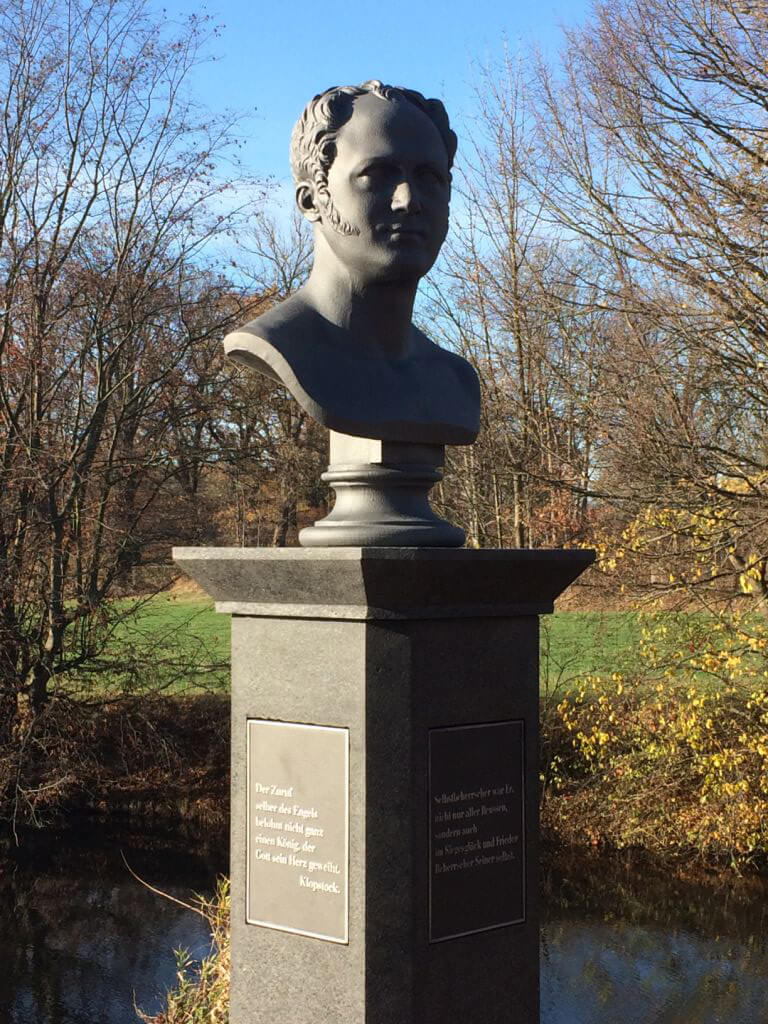Bust of Tsar Alexander in the park of Lützschena Palace